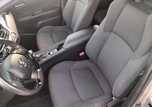 Toyota C-HR cena 83900 przebieg: 88000, rok produkcji 2019 z Kielce małe 529